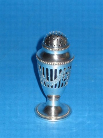 A George III Bun Pepper Pot, circa 1790. - Click to enlarge and for full details.