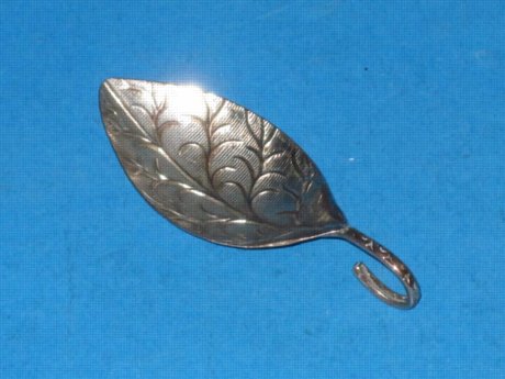 A George III Caddy spoon, circa 1790. - Click to enlarge and for full details.