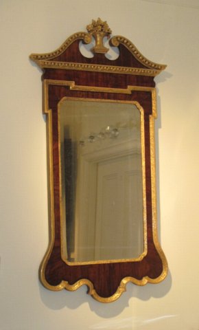 GEORGE II WALNUT & GILTWOOD MIRROR. CIRCA 1745. - Click to enlarge and for full details.