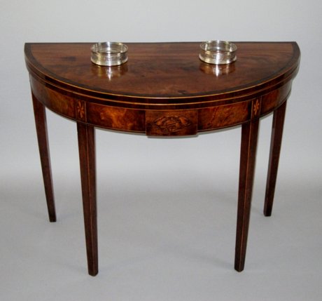LATE 18TH CENTURY MAHOGANY TEA TABLE. CIRCA 1785 - Click to enlarge and for full details.