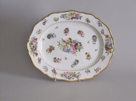 FRENCH PORCELAIN PLATTER. PARIS, CIRCA 1825. - Click to enlarge and for full details.
