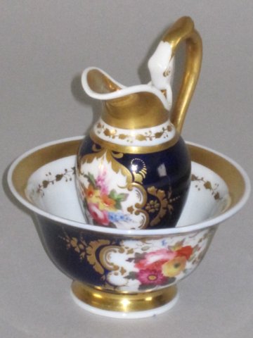 CHAMBERLAINS WORCESTER MINIATURE EWER & BASIN. CIRCA 1825. - Click to enlarge and for full details.