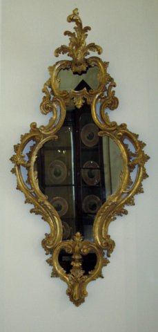 MID 18th CENTURY GILTWOOD MIRROR - Click to enlarge and for full details.