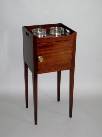 LATE 18TH CENTURY MAHOGANY BEDSIDE TABLE. CIRCA 1790 - Click to enlarge and for full details.