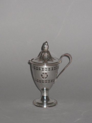 OLD SHEFFIELD PLATE SILVER MUSTARD POT, CIRCA 1775. - Click to enlarge and for full details.