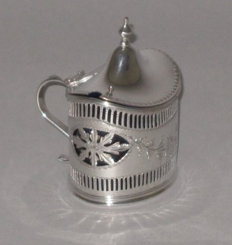 OLD SHEFFIELD PLATE SILVER MUSTARD POT, CIRCA 1785. - Click to enlarge and for full details.
