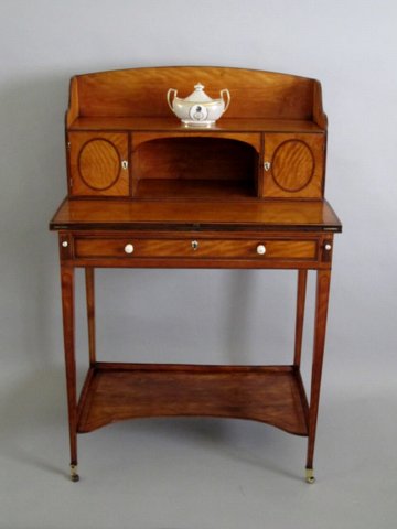 SATINWOOD BONHEUR DU JOUR. CIRCA 1780 - Click to enlarge and for full details.