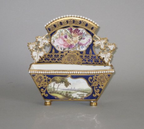 SPODE PORCELAIN LETTER RACK. CIRCA 1820-25 - Click to enlarge and for full details.