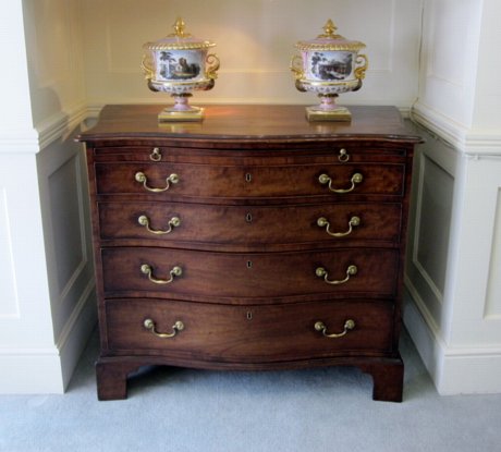 MAHOGANY SERPENTINE CHEST. CIRCA 1770 - Click to enlarge and for full details.