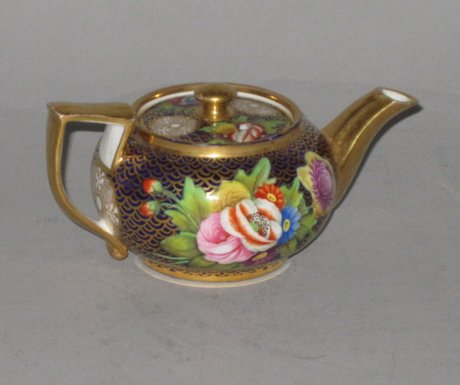 SPODE MINIATURE TEAPOT. CIRCA 1815 - Click to enlarge and for full details.