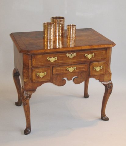 QUEEN ANNE WALNUT LOWBOY, CIRCA 1710 - Click to enlarge and for full details.