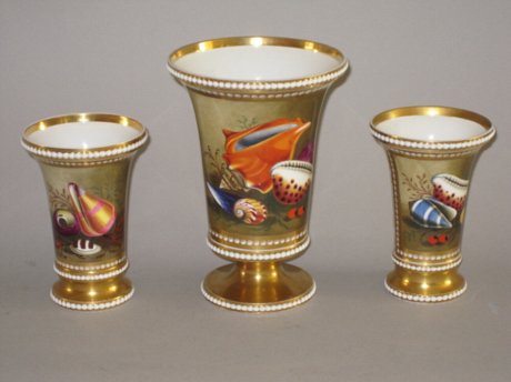 A GARNITURE OF THREE SPODE VASES, CIRCA 1821-3 - Click to enlarge and for full details.