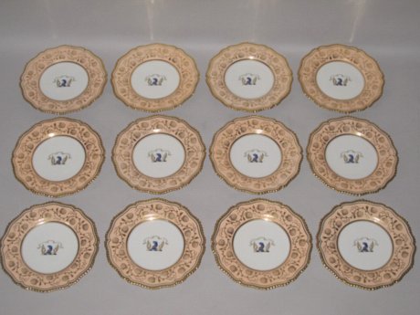 ​A FINE SET OF 12 FLIGHT BARR & BARR WORCESTER PORCELAIN DESSERT PLATES. CIRCA 1813-19. - Click to enlarge and for full details.