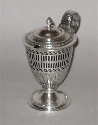 OLD SHEFFIELD PLATE SILVER MUSTARD POT, CIRCA 1775 - Click to enlarge and for full details.