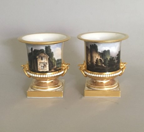 A SUPERB PAIR OF BARR FLIGHT & BARR WORCESTER PORCELAIN VASES. ENGLISH CIRCA 1807-13 - Click to enlarge and for full details.