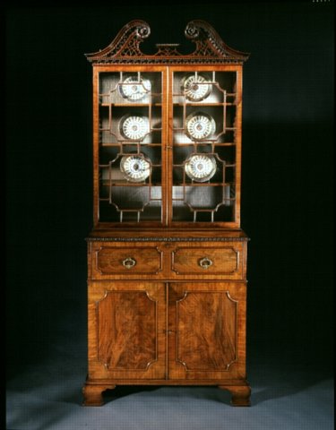 MAHOGANY CHIPPENDALE PERIOD SECRETAIRE BOOKCASE In The Manner of William Vile. - Click to enlarge and for full details.