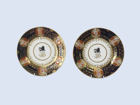 A PAIR OF CHAMBERLAINS WORCESTER DESSERT PLATES CIRCA 1815. - Click to enlarge and for full details.