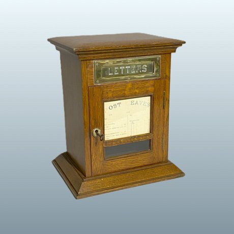 ​AN EDWARDIAN OAK & BRASS COUNTRY HOUSE LETTERBOX. - Click to enlarge and for full details.