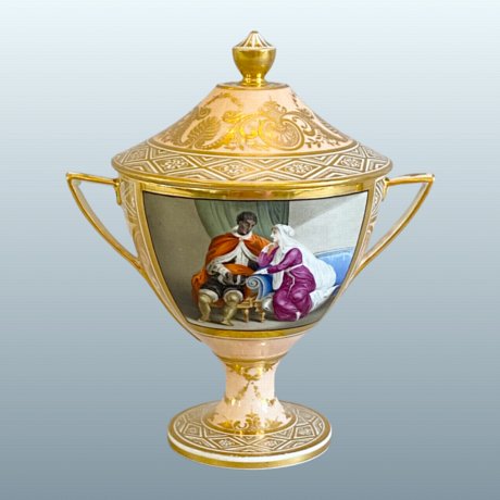 ​A FINE CHAMBERLAINS WORCESTER CUP AND COVER, CIRCA 1815. - Click to enlarge and for full details.