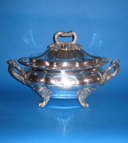 Early 19th Century Soup Tureen & Cover - Click to enlarge and for full details.