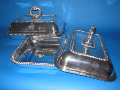 Pair of Old Sheffield Plate silver entree dishes, circa 1810 - Click to enlarge and for full details.
