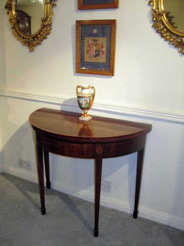 LATE 18TH CENTURY MAHOGANY TEA TABLE. CIRCA 1790 - Click to enlarge and for full details.