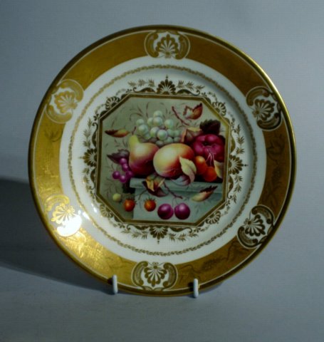 DERBY PORCELAIN CABINET PLATE, CIRCA 1815. PAINTED BY THOMAS STEELE. - Click to enlarge and for full details.