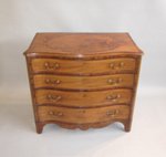 18TH CENTURY MAHOGANY SERPENTINE CHEST. CIRCA 1775 - Click to enlarge and for full details.