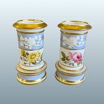 A FINE PAIR OF SPODE BOTANICAL SPILL VASES. Pattern No. 2004, circa 1815. - Click to enlarge and for full details.